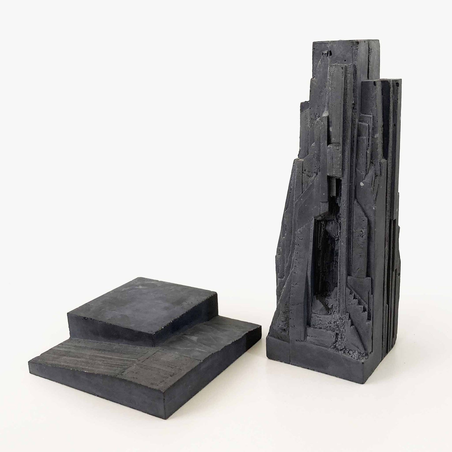 Monument no.21 Black