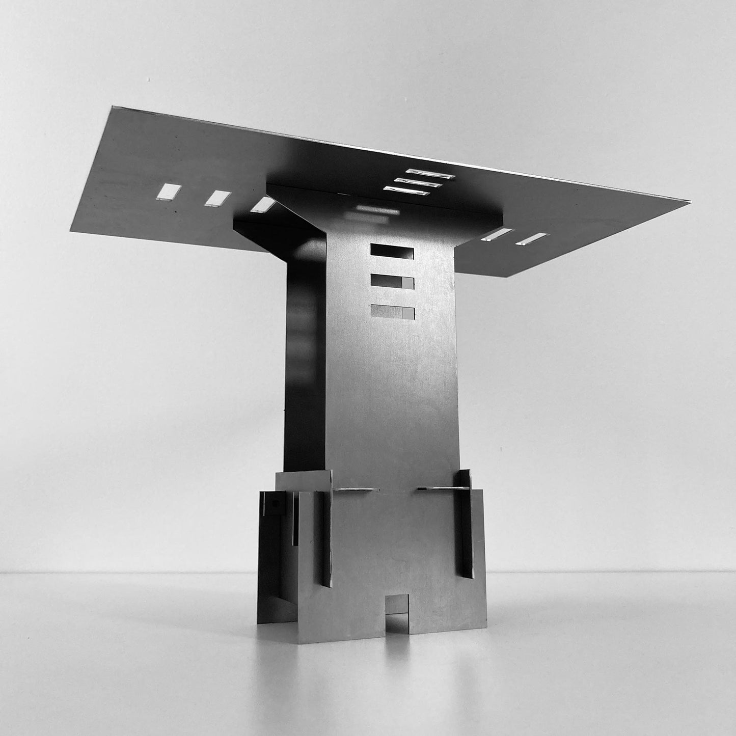 Modern cold rolled steel sculptural table lamp